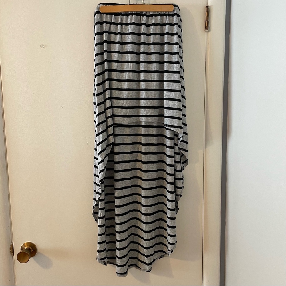 Forever 21 Striped High-Low Skirt in Black and Gray